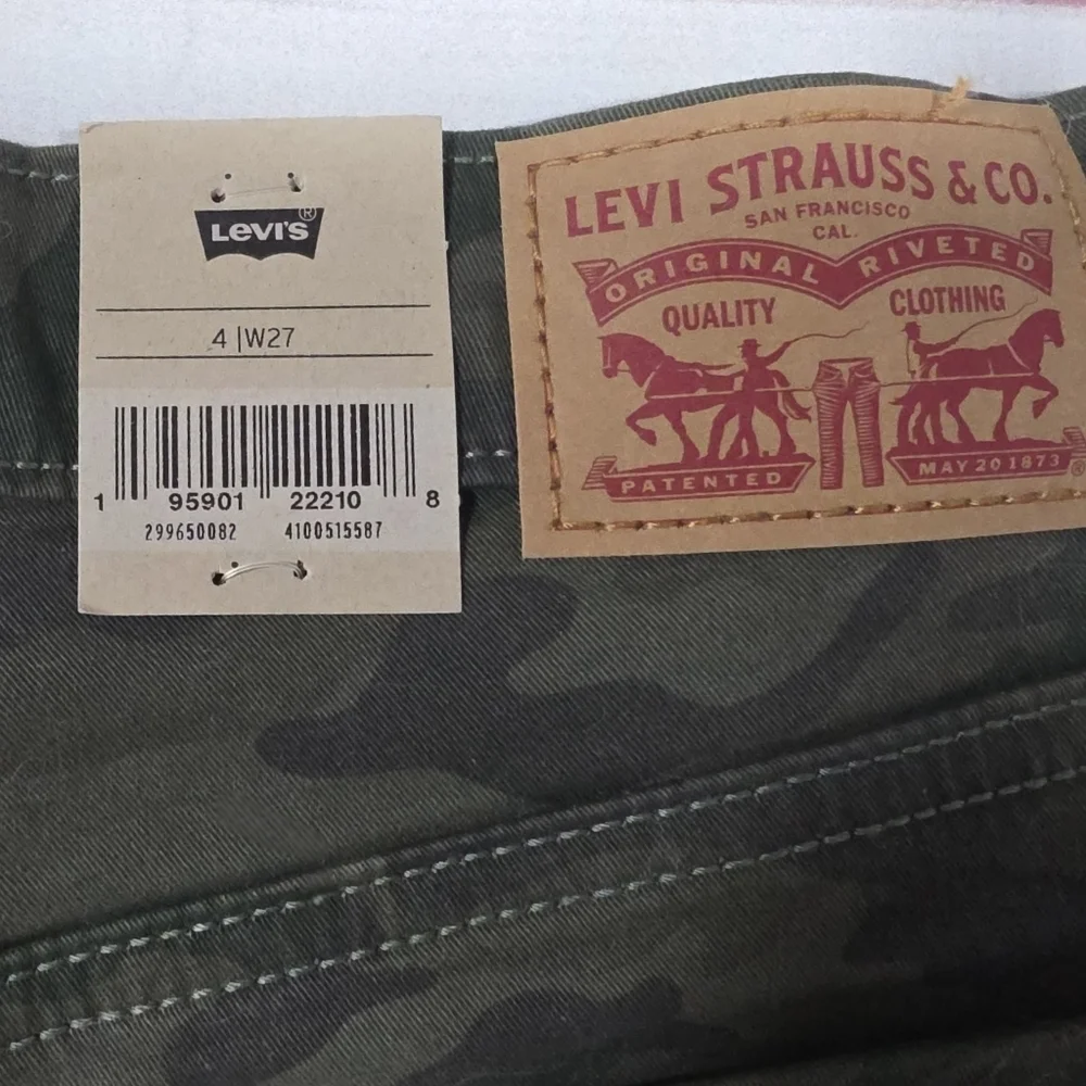 Levi’s Mid-Length Camo Denim Shorts Size 27 - New With Tags